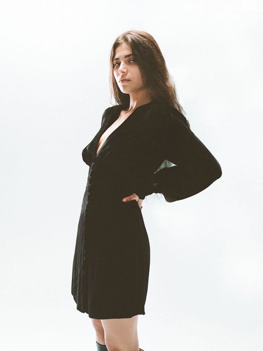 Realisation Par Dresses | The Leekley - Black Velvet